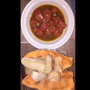 Chirizos Ahumados con Vino