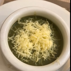 crema de ajoporro con queso parmesano, excelente