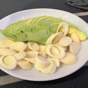 ENSALADAS - AGUACATE CON PALMITO