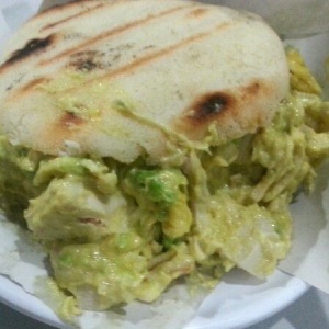 Arepa Reina Pepiada