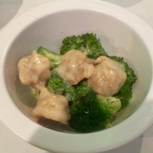 Langostinos en salsa blanca