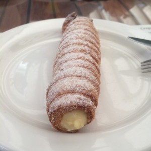 cannoli de crema