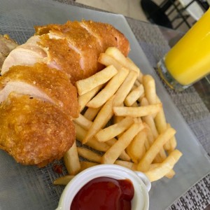 Gordon Blue de pollo con papas fritas 