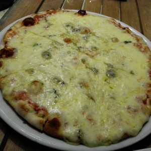 Pizza 4 quesos