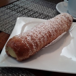 Cannolo gigante