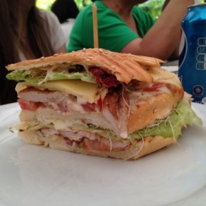 mirad de un sandwich