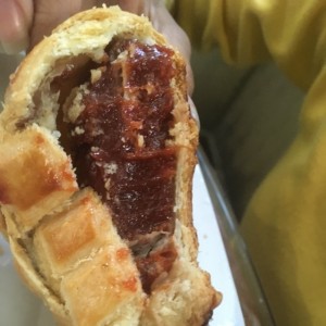 Chausson de Guayaba y Queso Crema