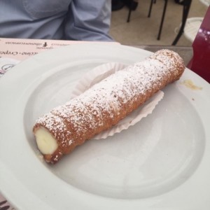 Canoli de crema