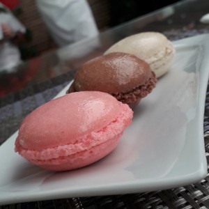 Macaron de Fresa, chocolate y dulce de leche