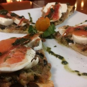 focaccia de tomato