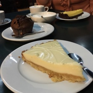 Key lime pie + muffin de chocolate + pie de parchita