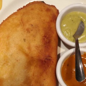 Empanada de carne mechada