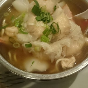 Sopa de Wanton Mein 