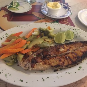 Filete de Carite con Vegetales