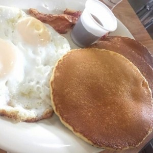 panquecas con tocineta