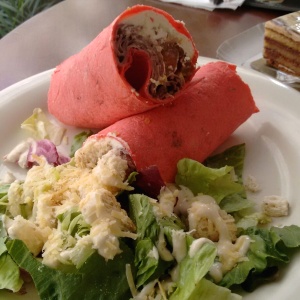 Wrap de Roast Beef y Queso de Cabra