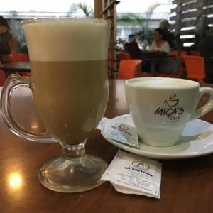Capuchino italiano y Latte