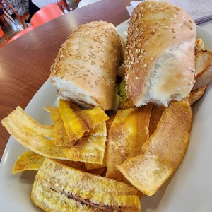 Sándwich pollo Melt