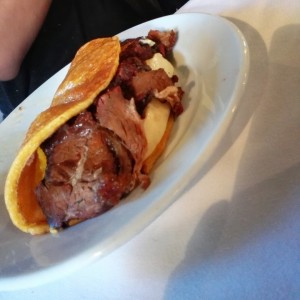 Cachapa de Pernil 