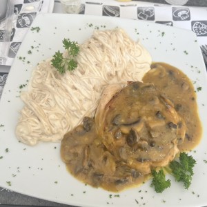 Pollo con Champiñon