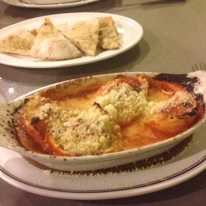 Tortellonis de Ricota y Espinaca con salsa Napoli