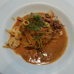 pasta frutos del mar. 