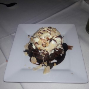 brownie con helado