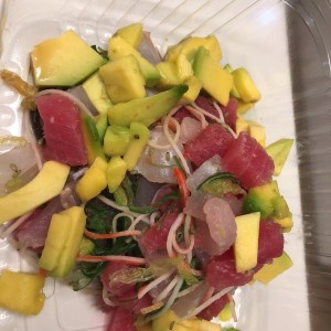 Ensalada neptuno, sin un toque de salsas de ningun tipo, ni siquiera mayonesa