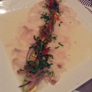 tiradito de pescado blanco