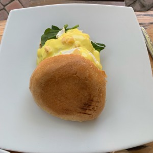 Huevos benedictinos