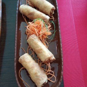 Mini lumpias,  deliciosas