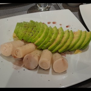 Aguacate con palmito