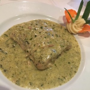 lomo de dorado con salsa verde