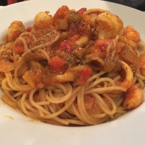 linguini con mariscos, muy bueno?