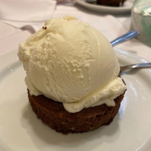 brownie con helado