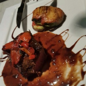 Lomito con pimentones asados 