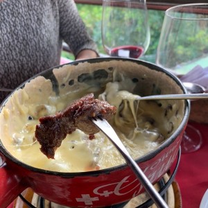 lomito fondue