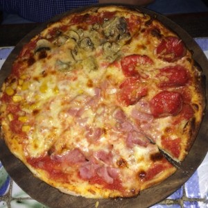 Pizza 4 estaciones 