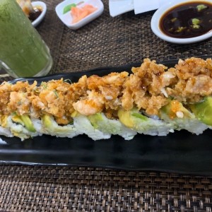 roll con topping de langostinos