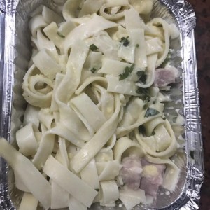 Fetuccini Alfredo, Muy Bueno