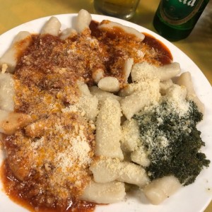 gnocchis con tres salsas