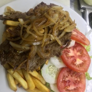 Bisteck encebollado