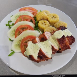 Cordon bleu + plátano al horno + ensalada 