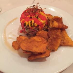 CEVICHE MISTERIOSO... No lo repetiria, la mezcla de salsas le quitan protagonismo y sabor al pescado...  