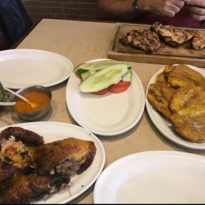 pollo+ milanesa + tostones+ ensalada