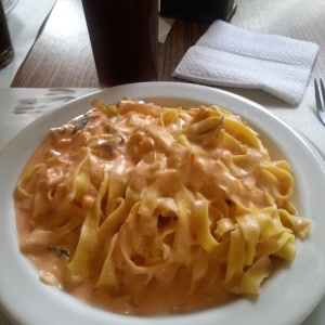 Fetuccini salsa ajoporro