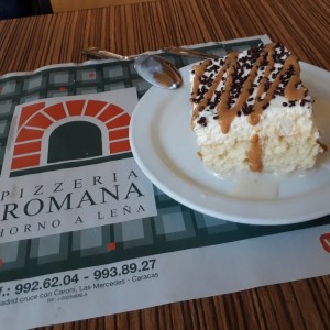 Torta tres leches