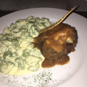 cartoccio de lomito con gnocci 