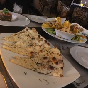 Trio de ceviche, Atun y Foccacia