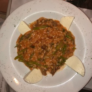 Risotto de esparragos y lomito, muy bueno